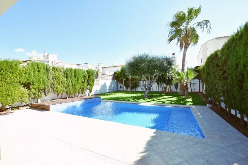 Modern house near the sea in Sa Rapita — photo 4