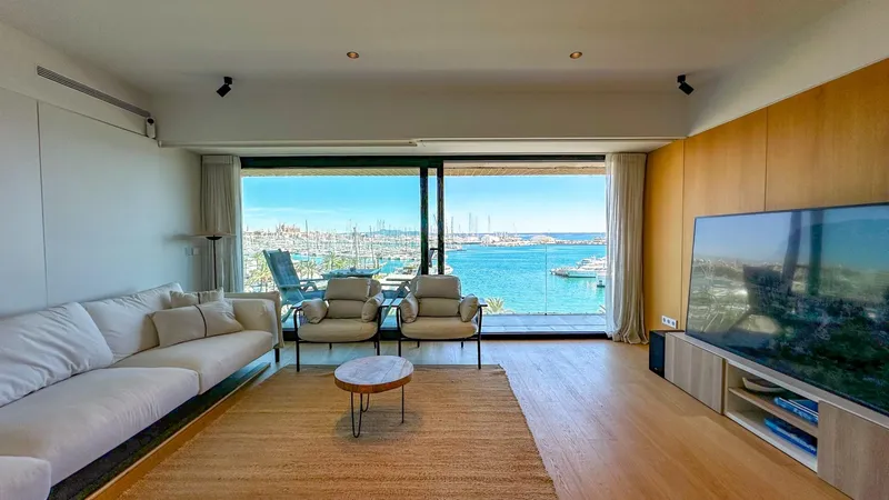APARTAMENTO IMPRESIONANTE CON VISTAS AL MAR Y LA CATEDRAL EN PASEO MARITIMO — photo 4