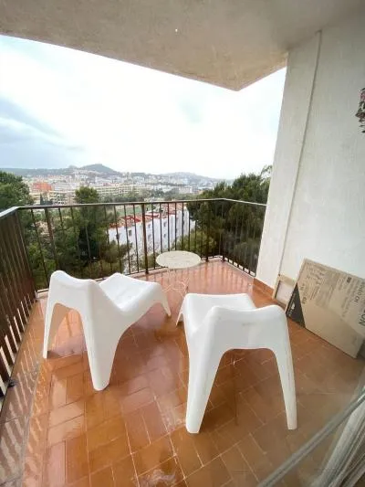 Apartment in Calvià (Santa Ponsa) with 68 m² built surface, 5 m² terrace, 2 bedrooms, 1 bathroom — photo 3
