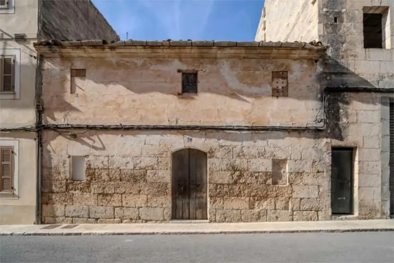 Plot for sale in Muro, calle Sagrera 20. Full renovation. — photo 1
