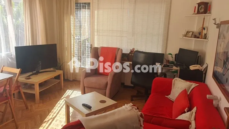 Apartment on Avinguda de Joan Miró — photo 2