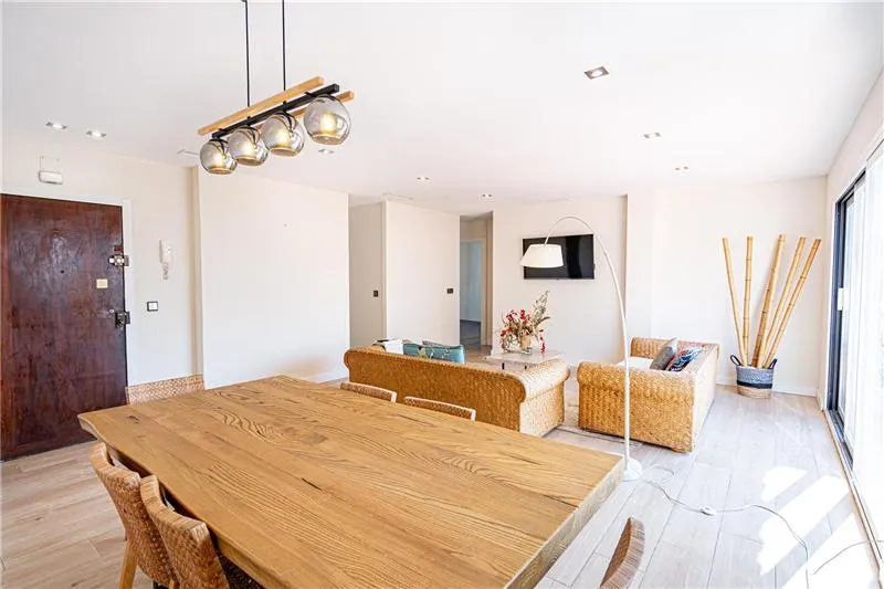 Penthouse with a terrace on the same floor — photo 3