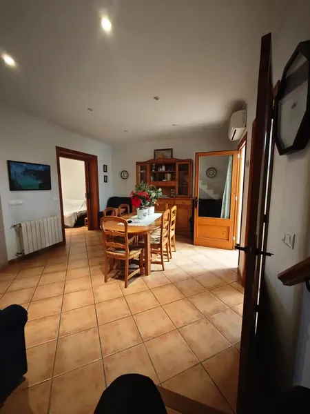 This beautiful house located in Pollença, ready to move in, is in a quiet and easily accessible area. The property consists of — photo 2
