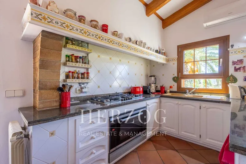 Mediterranean villa in Andratx with mountain views and idyllic garden — photo 9