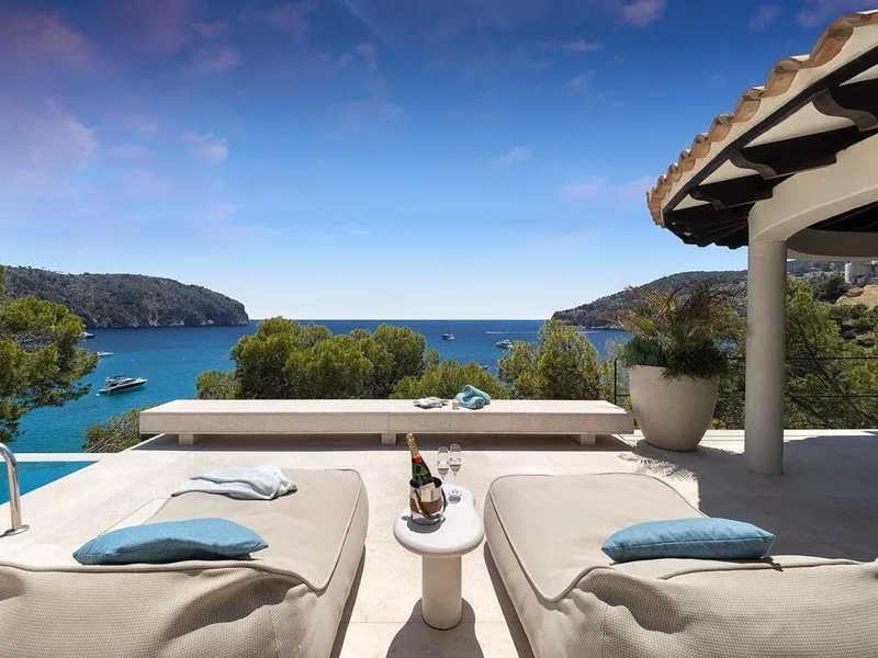 Villa with private sea access — photo 3