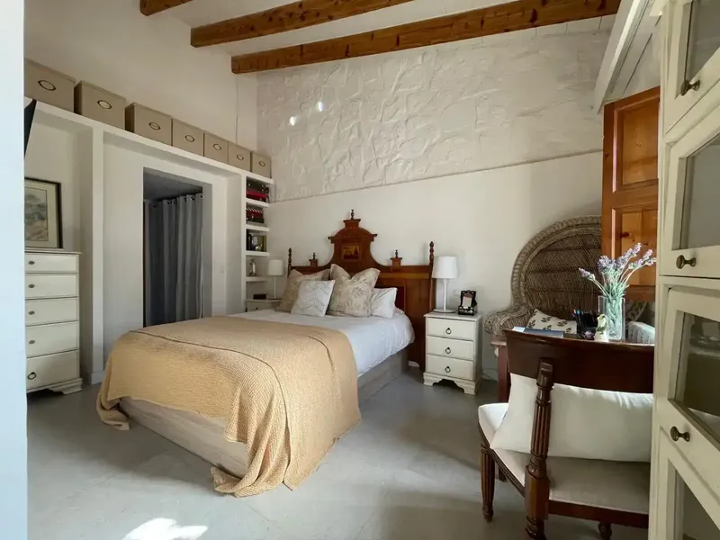Situada en Génova, una de las zonas residenciales más cotizadas de Mallorca, Casablanca combina el carácter de la arquitectura tradicional d — photo 5
