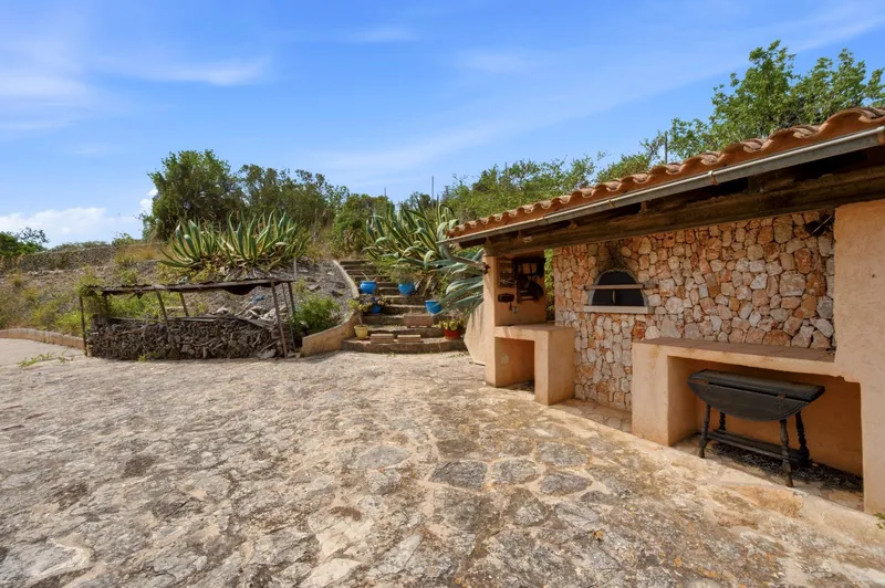 Chalet with pool — photo 9