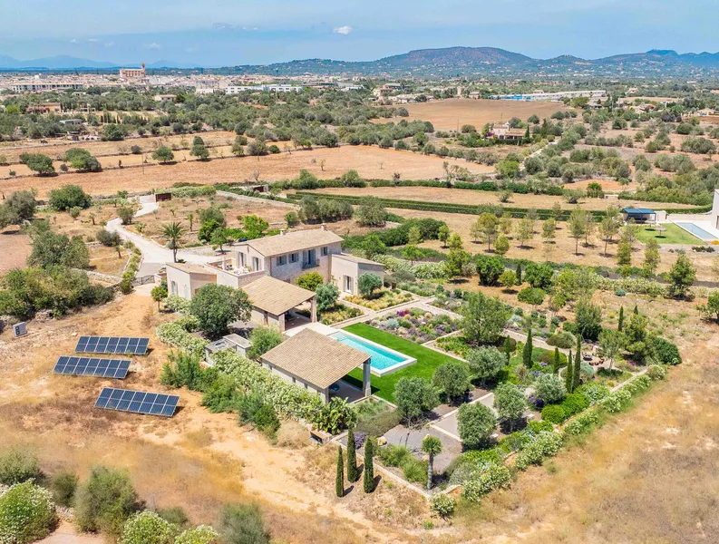 Finca with pool, guest house and garden near Cala Santanyi — photo 1