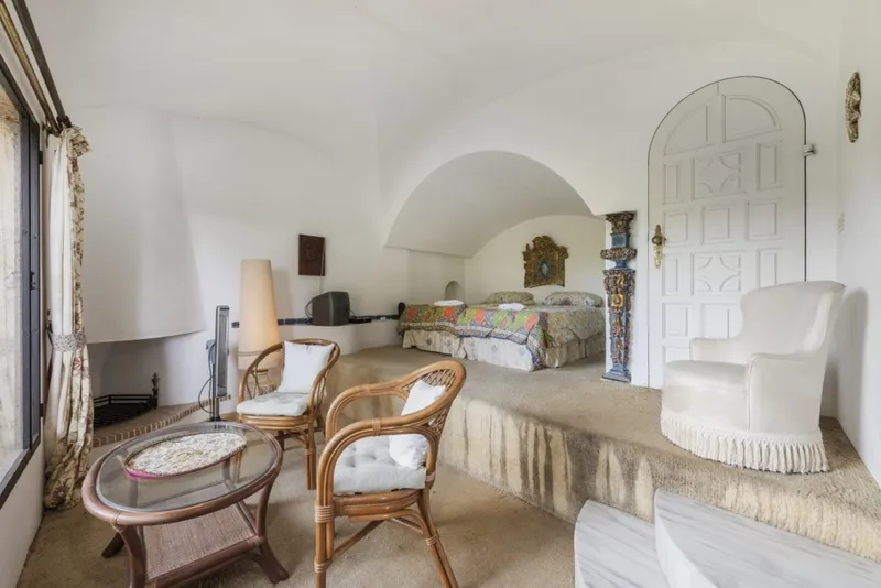 Charming country property for sale in Formentor with private pool and sea views — photo 12