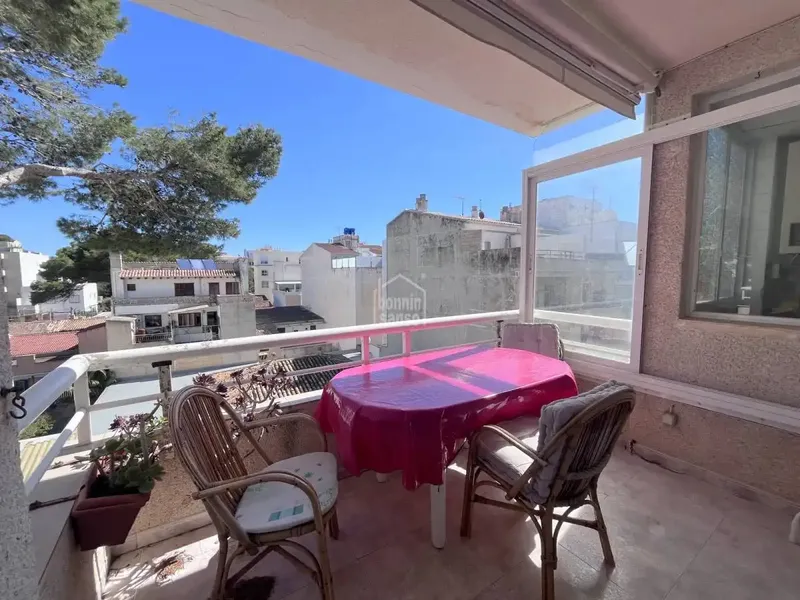 Spacious apartment just one minute from Cala Millor beach and the pedestrian promenade. Located on the third floor, the property — photo 4