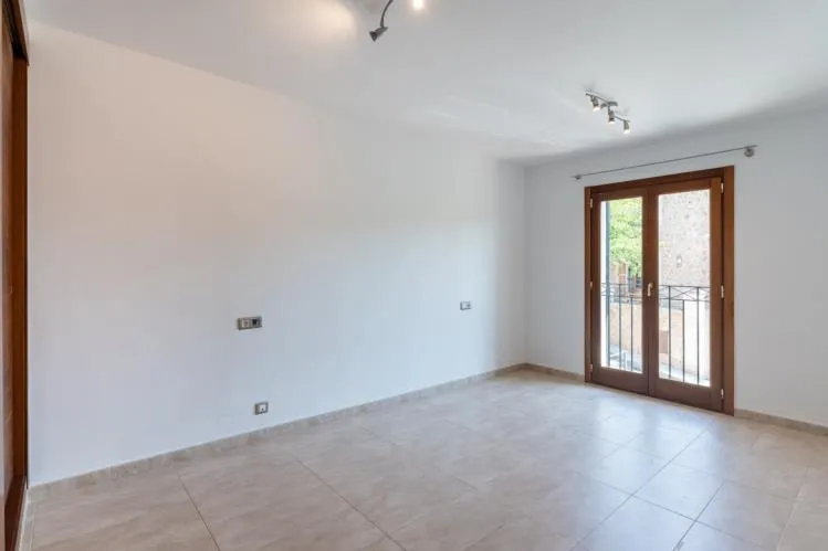 Townhouse in Puigpunyent, Puigpunyent area (village) — photo 9