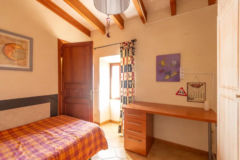 Large 3,500m² plot with dwelling, warehouse and great potential — photo 6