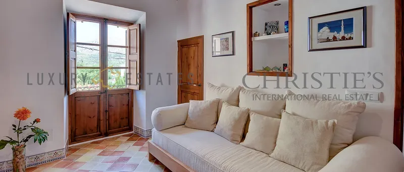 Renovated townhouse in S'Arraco with garden and pool in the southwest of Mallorca — photo 12