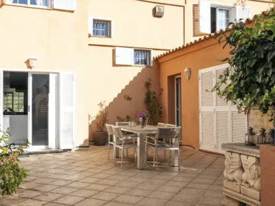Elegant 5-Bedroom Duplex in Bendinat with Terrace and Greens — photo 1
