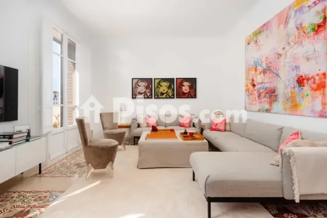 Apartment in El Mercat — photo 1