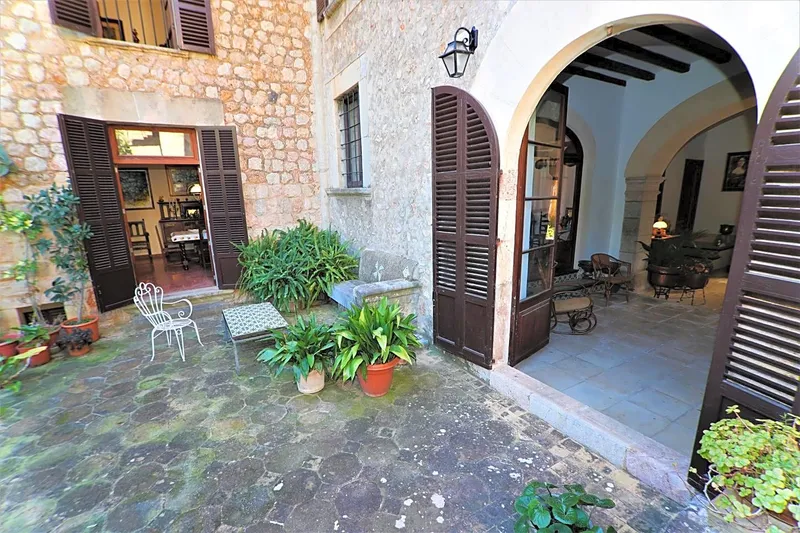 Manor house in Fornalutx — photo 7