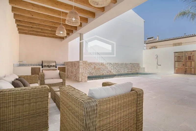 Exceptional modern design detached house with pool in Ses Salines — photo 1