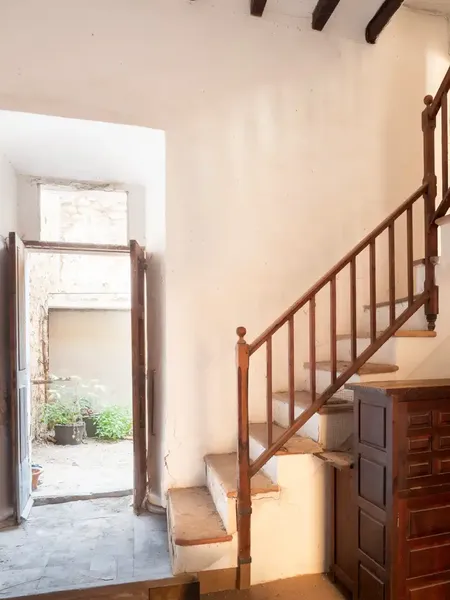 Townhouse in the heart of Soller - Needs complete renovation — photo 1