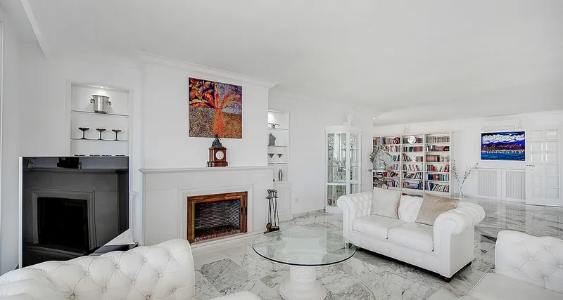 Modern luxury penthouse directly on Paseo Maritimo with views over Palma Marina — photo 11