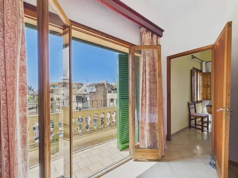 Flat for rent in Cort, Palma de Mallorca, Mallorca — photo 1