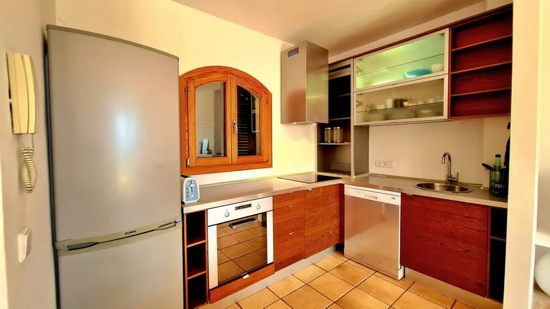 Sea view property in a quiet prime location — photo 3