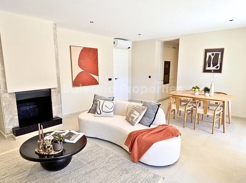 Refurbished villa with 3 apartments for sale in Playa de Palma, Mallorca — photo 3