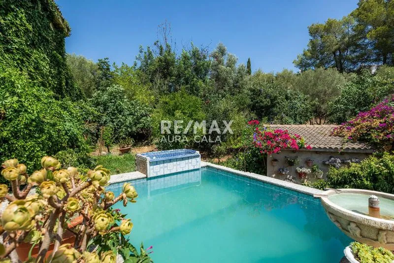 House in Esporles with pool, garden and lots of potential — photo 1