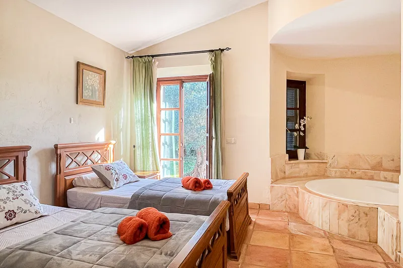 Dreamlike finca: luxury and Mallorcan flair with holiday rental license for 12 guests — photo 11