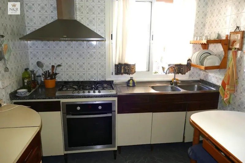 IKV00508-2. Building for sale with garage on ground floor and apartment on 1st floor. They form a single registered unit although they are separate — photo 10