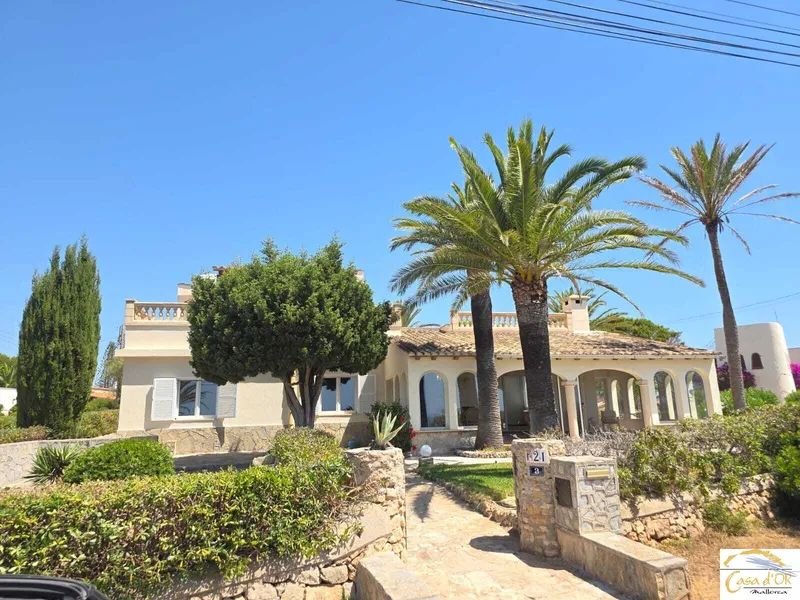 Frontline Sea View Villa in Cala Murada with Exceptional Development Potential — photo 1