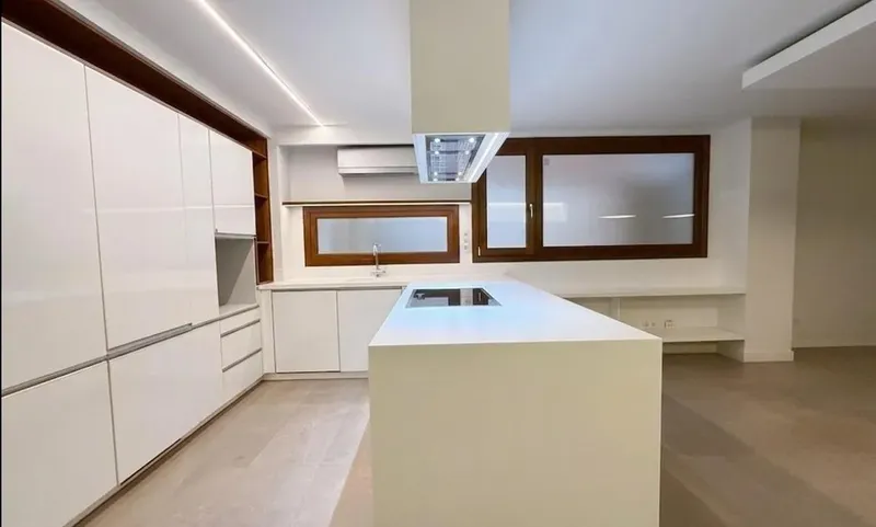 Exclusive designer home on Calle Aragón, Palma — photo 4