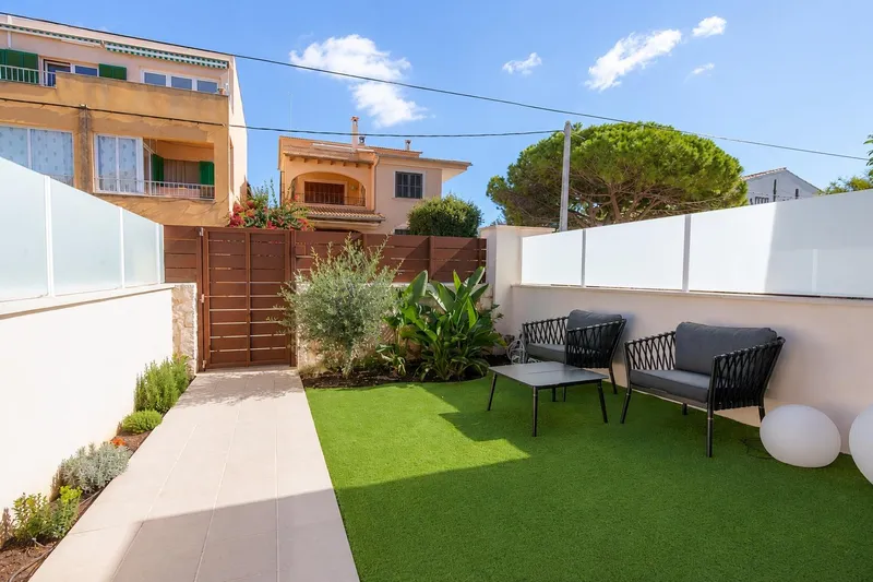 Semi-detached house — photo 2