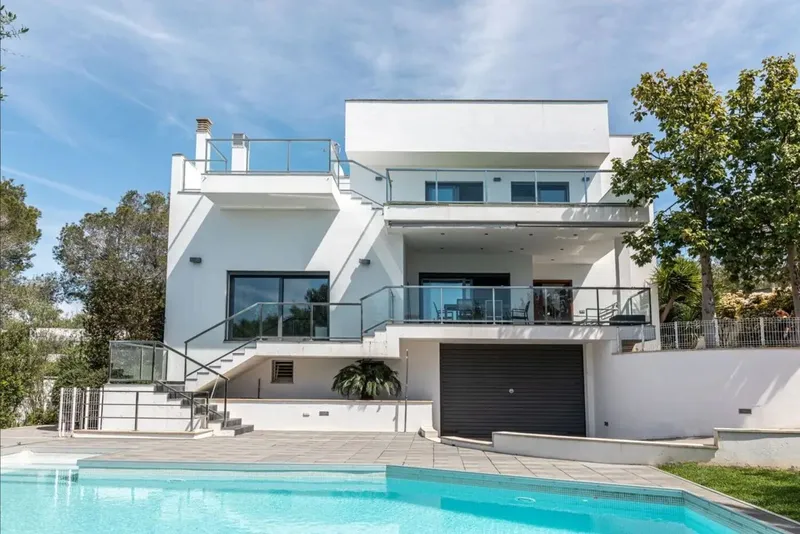 Exclusive villa with panoramic roof terrace and views of the bay of Palma — photo 1