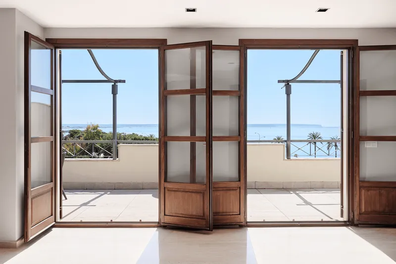 Long-term rental: Penthouse with terrace and sea views in Palma — photo 6
