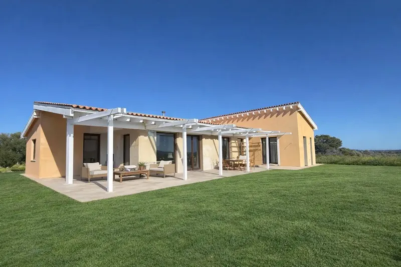 Exclusive new build finca, designed according to ecological and sustainable criteria, located in an environment of absolute tranquility in a renowned — photo 3