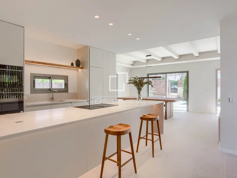 299m² house / villa for sale in Artà, Balearic Islands — photo 4