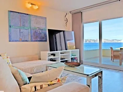 Residential building in Mal Pas Alcudia with direct access to the sea and stunning views — photo 10
