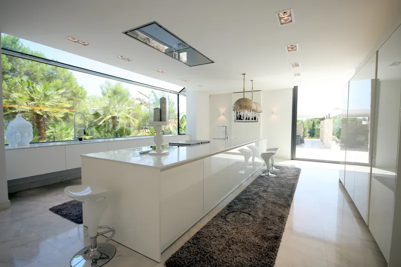 Modern luxury family villa — photo 6