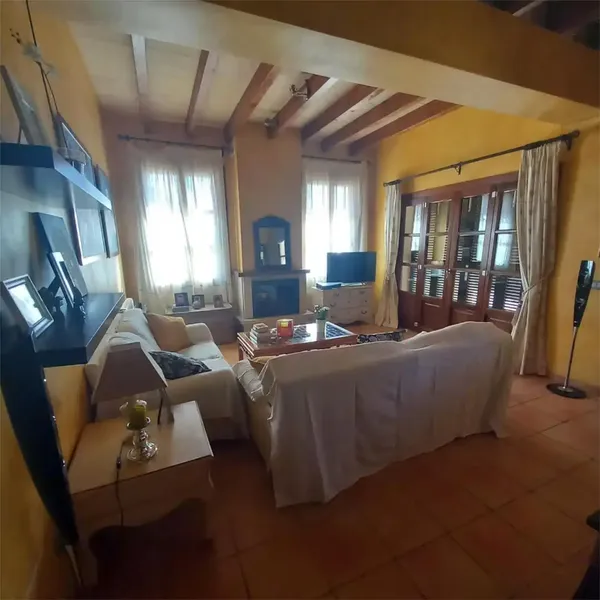 Located in the quiet and picturesque setting of Puigpunyent, this spacious chalet offers everything needed to enjoy life in the Serra de Tramuntana — photo 11
