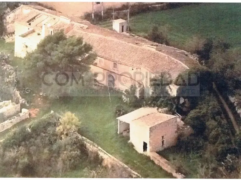 Rustic estate of 217,089 m² of own land, located between Felanitx and Porreres. It has a project for a rural hotel or agrotourism that — photo 3