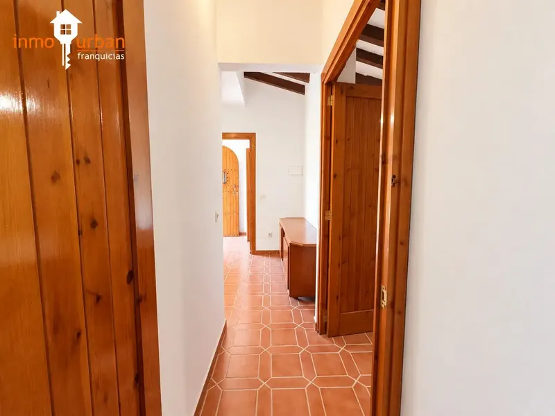 Presentamos esta exclusiva finca rústica con carácter y esencia mallorquina, situada en una tranquila zona de Establiments, a pocos minutos  — photo 8