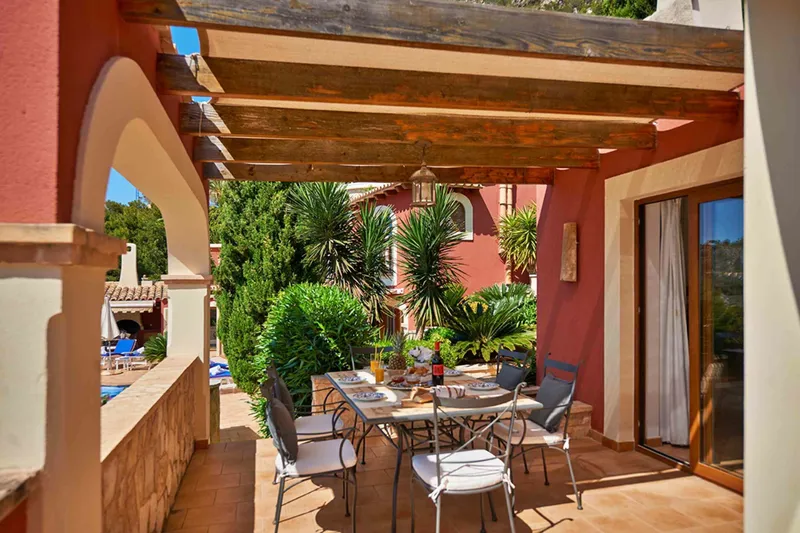 Villa with two apartments in a spectacular location in Port d'Andratx — photo 8