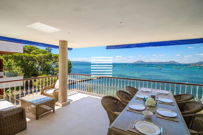 Spectacular frontline sea view apartment located in one of the most sought-after locations in Puerto Pollensa — photo 6