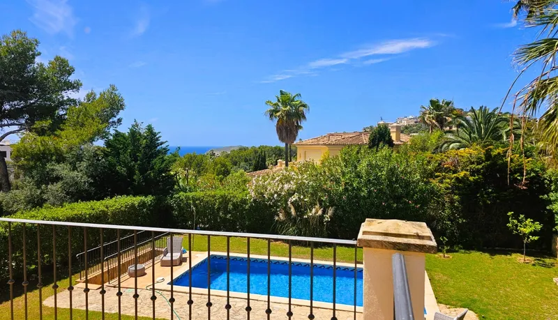 Villa in Santa Ponsa - partial sea view from the terrace — photo 1