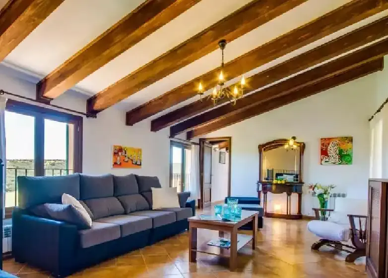 Spectacular property for sale, located in a dreamlike and isolated enclave on a plot of almost 20 hectares between Manacor and Petra. — photo 8