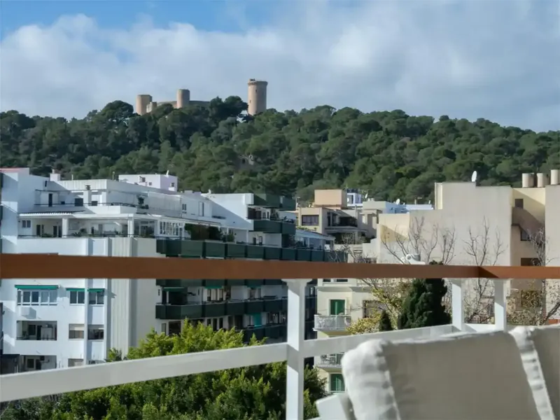EXCLUSIVA Vivienda totalmente reformada de 156m2 mas 47 de terrazas y vistas al mar en Son Armadams a. Este magnifico piso cuenta con 3 habi — photo 9