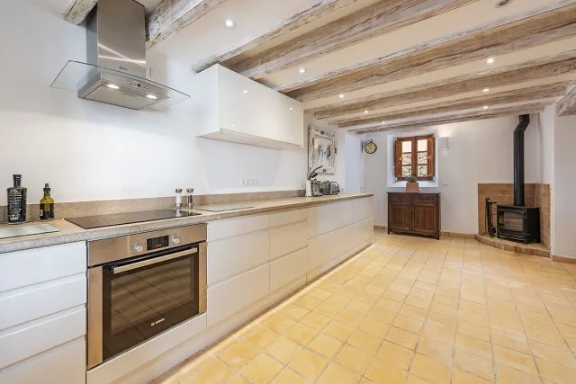 Beautiful hillside villa with incredible views for sale in Pollensa, Mallorca — photo 9