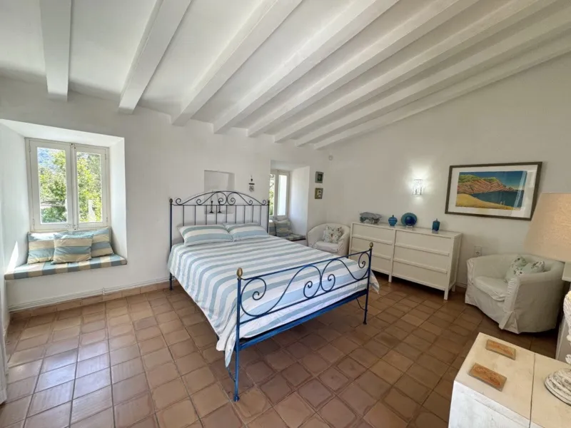 Charming 3-Bedroom Finca in the Picturesque Village of S'Arraco - S'Arraco - 3 Bedrooms, 180 m² — photo 12