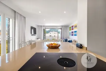 Live luxury effortlessly in this spectacular recently renovated apartment in the prestigious Club de Vela, Port Andratx — photo 5