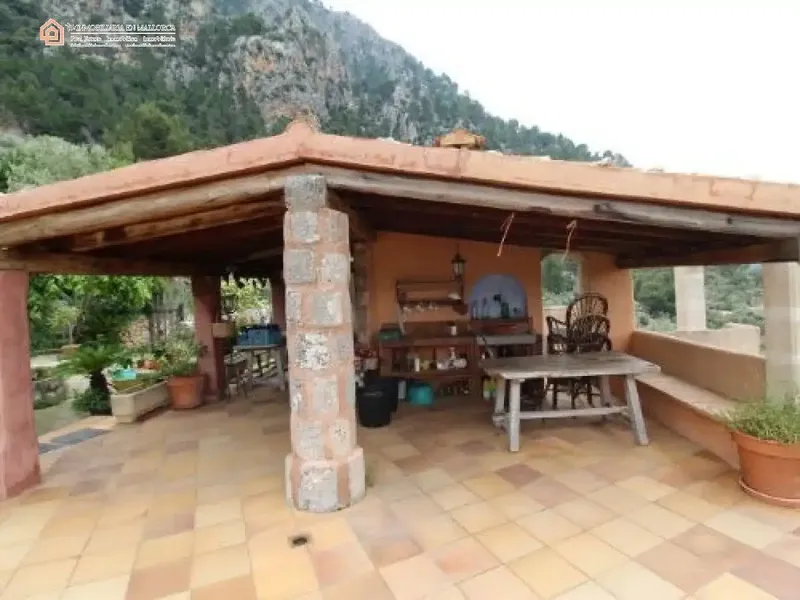 This beautiful stone house is located in Biniaraix, one of the most beautiful and picturesque villages in Spain. — photo 3
